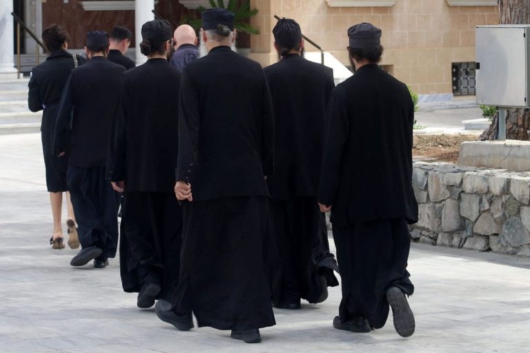 Από το καζίνο στο… ράσο