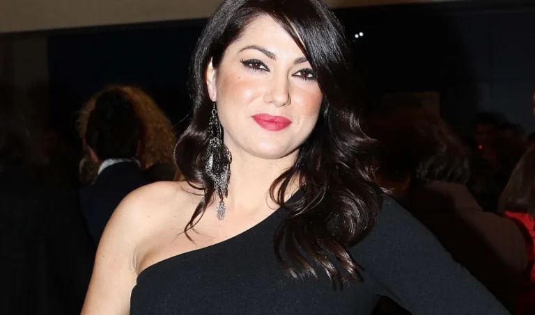 Κλέλια Ρένεση: Στιγμές αγωνίας για την ηθοποιό σε μονάδα καρκινοπαθών (Photo)