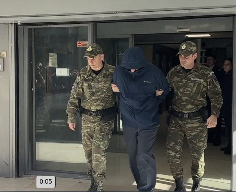 Οι κατηγορίες και οι ποινές που αντιμετωπίζει ο 54χρονος σμήναρχος για κατασκοπεία υπέρ της Κίνας – Υπό κράτηση ως την Τρίτη (Video)