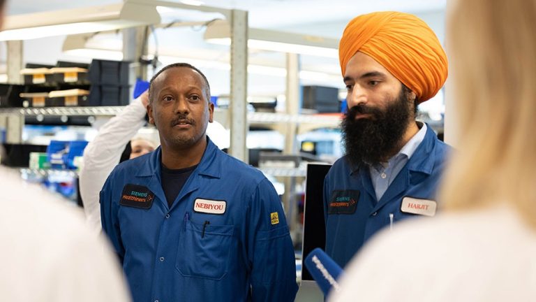 Γερμανία: Ινδοί, νόμιμοι μετανάστες, καλύπτουν την απώλεια 400.000 εργαζομένων τον χρόνο