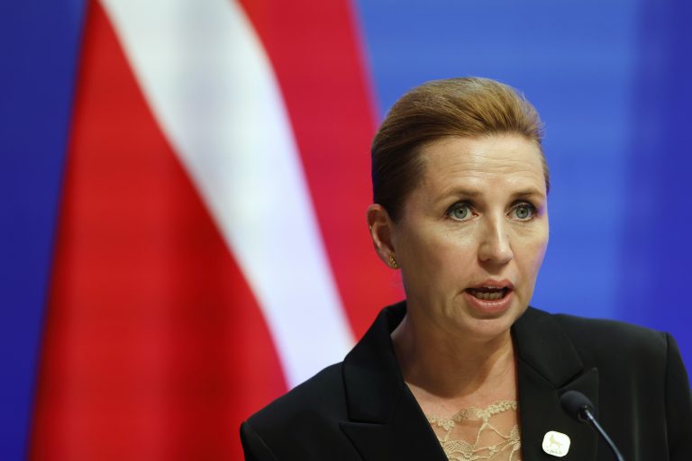 Δανία: Οι σοσιαλδημοκράτες παραμένουν πρώτο κόμμα, αλλά η πλειοψηφία φαίνεται μακριά