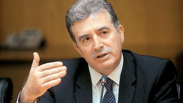 Μιχάλης Χρυσοχοΐδης: «Θα έπρεπε να καταργηθούν τα ηλεκτρικά πατίνια»