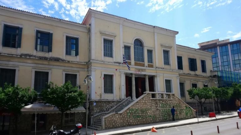 Λαμία: Μητέρα καταδικάστηκε για παράλειψη φοίτησης του 10χρονου παιδιού της με αυτισμό