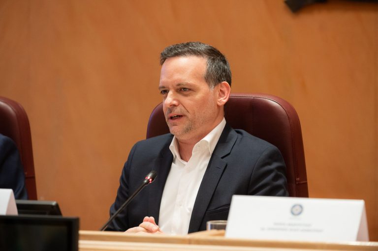Χάρης Δούκας: «Το ΠΑΣΟΚ πρέπει να έχει ένα και μόνο αντίπαλο που είναι η ΝΔ»