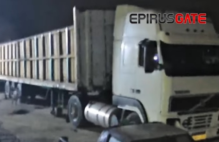 Σεισμός: Η στιγμή που ο Εγκέλαδος χτυπά με 5,3 ρίχτερ τα Γιάννενα (VIDEO)