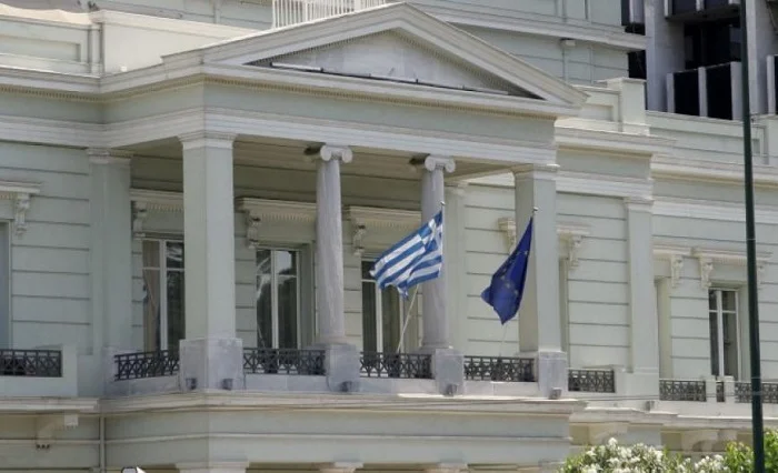 Ελλάδα: Στο Μπακού μεταφέρει την πρεσβεία της από την Τεχεράνη