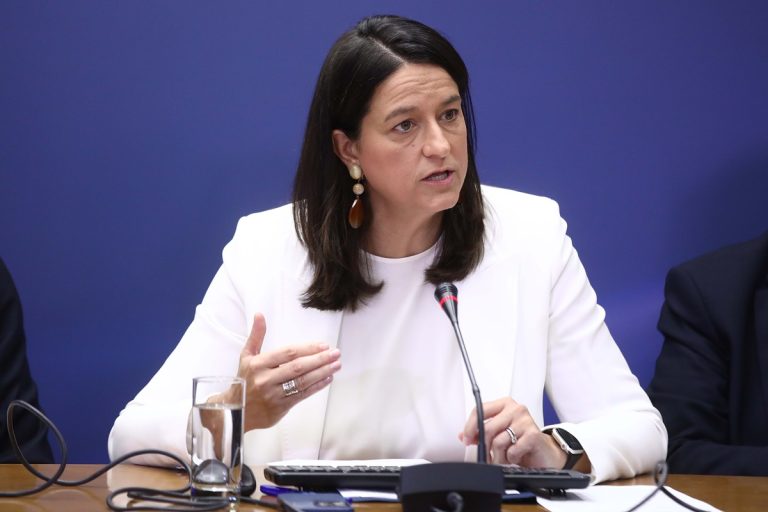 Υπουργείο Εργασίας: Στόχος η διαφάνεια, οι ίσες ευκαιρίες και η ουσιαστική προστασία των εργαζομένων