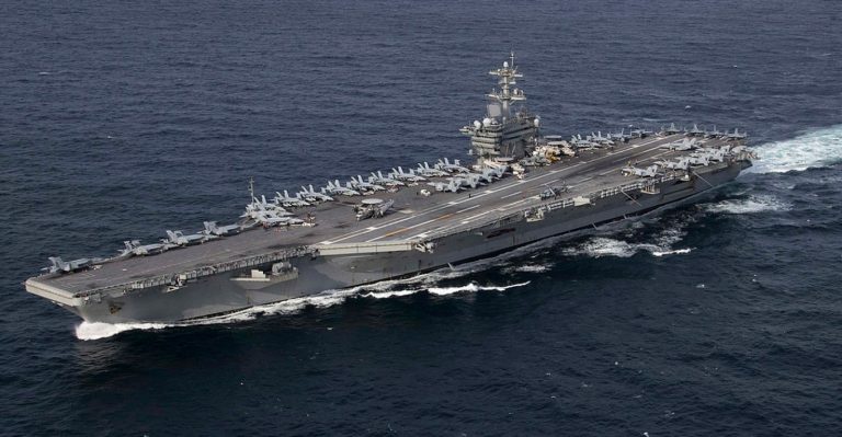 Το Ιράν πατάει το κουμπί – Πύραυλοι κρουζ προς το αεροπλανοφόρο Abraham Lincoln (Video)