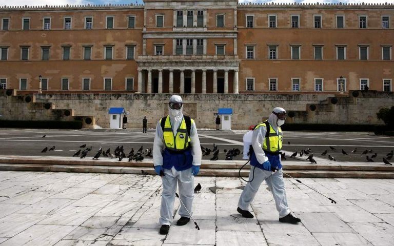 Σαν σήμερα: Πριν έξι χρόνια ξυπνήσαμε με lockdown λόγω covid (Video+photo)