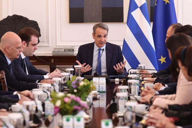 Οι «γαλάζιες» αναγνώσεις για την υπόθεση ΟΠΕΚΕΠΕ
