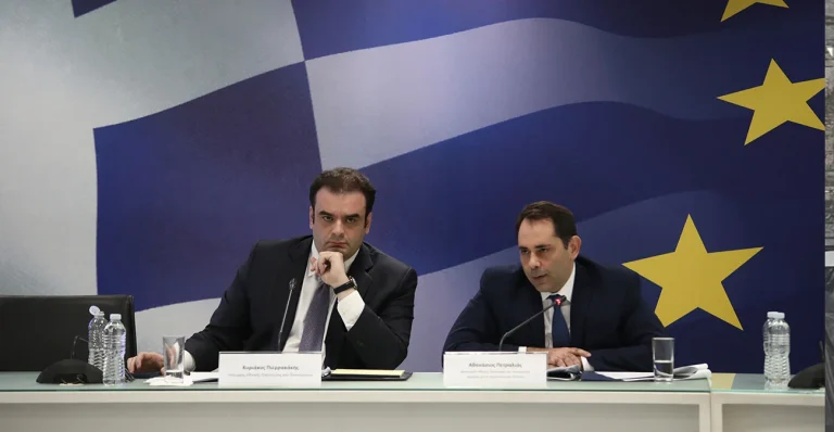 Fuel Pass έως 60 ευρώ για βενζίνη και 16 λεπτά στην αντλία για το diesel κίνησης