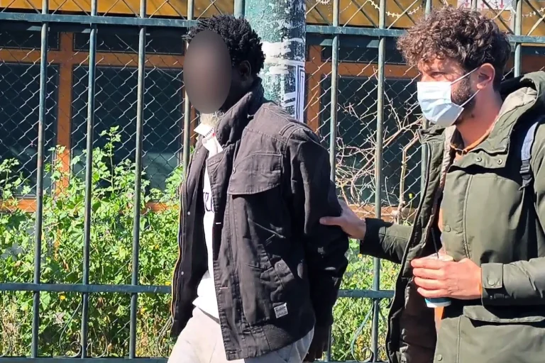 «Απειλούσε να ανατιναχθεί στη ΓΑΔΑ»: Στη φυλακή ο 48χρονος Σουδανός