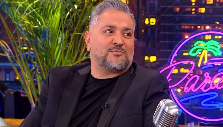 Λευτέρης Σουλτάτος: «Ποια είσαι; Η Βουγιουκλάκη;» – Η ατάκα στη Λασκαράκη που του βγήκε…ξινή! (Video)