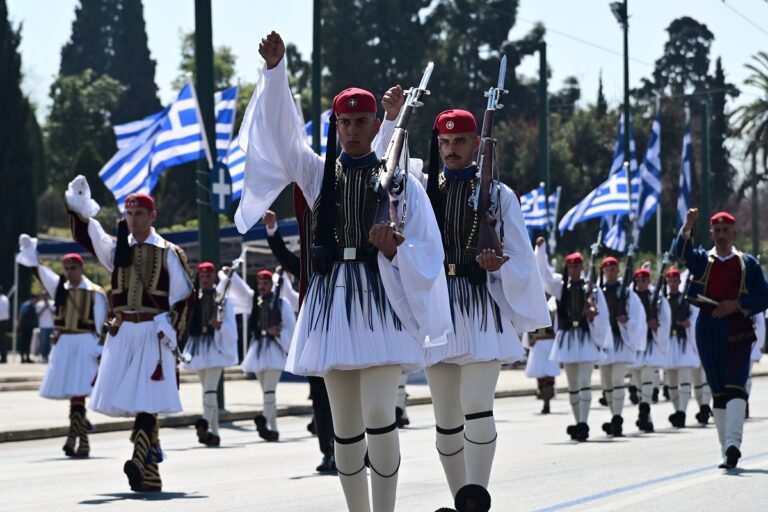 ΕΡΤ: Υπερπαραγωγή με 34 κάμερες και drones για την παρέλαση της 25ης Μαρτίου!