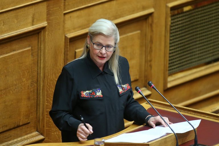 Στη φυλακή για πρώτη φορά και η σύζυγος του Νίκου Μιχαλολιάκου