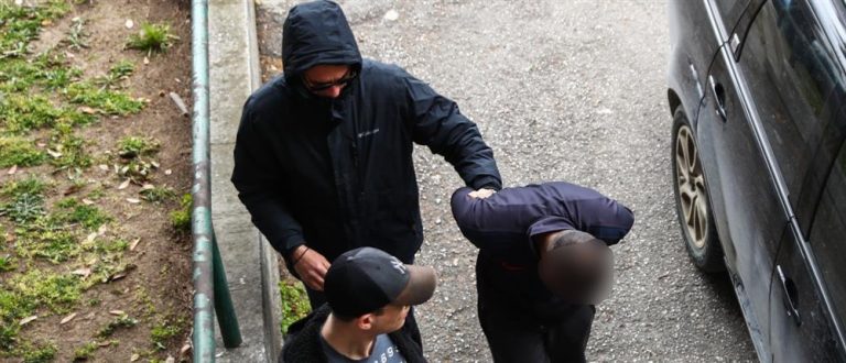Καλαμαριά: Προφυλακίστηκε ο 23χρονος για τη δολοφονία του 20χρονου – «Αμύνθηκα για να σωθώ» υποστήριξε