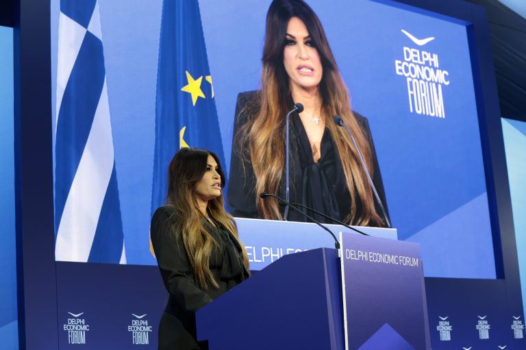 Γκίλφοϊλ από Δελφούς: «Ο δεσμός Ελλάδας – ΗΠΑ είναι ιστορικός» – «Δεν υπάρχει όριο στο τι μπορούμε να επιτύχουμε» (video)