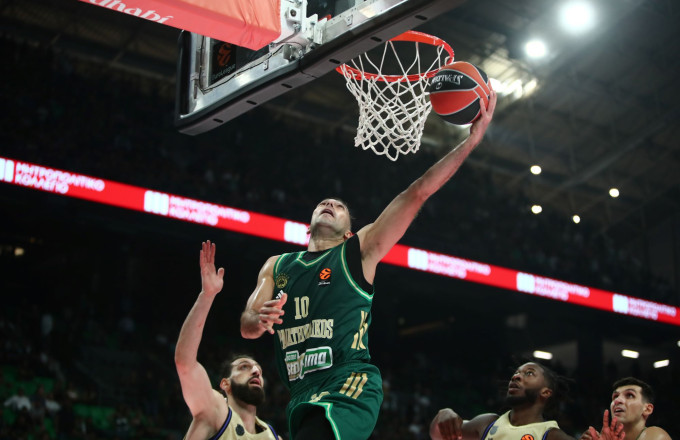 «Πρασίνισε» η Βαρκελώνη: Ο Παναθηναϊκός διέλυσε την Μπαρτσελόνα και «κλείδωσε» την εξάδα