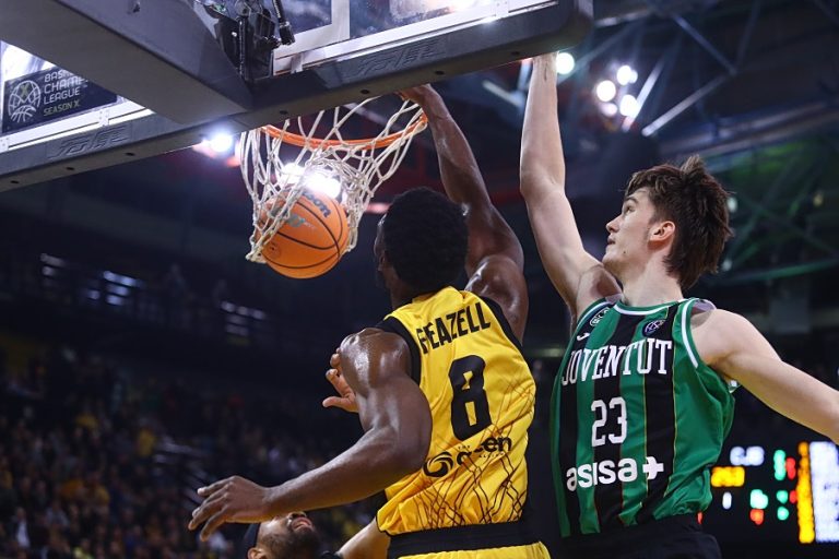 Τους «έπνιξε» στη SUNEL Arena η ΑΕΚ: Θρίλερ και τεράστια νίκη με Μπανταλόνα!