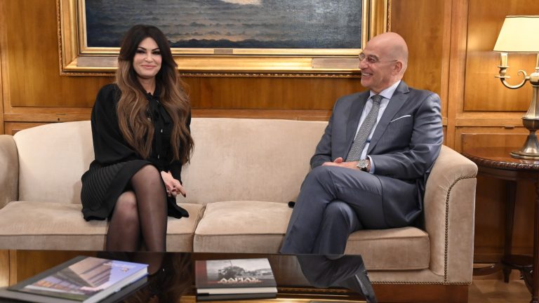 Συνάντηση Δένδια με Γκιλφόιλ: Στο επίκεντρο η σύμπραξη της Ελλάδας με την Εθνική Φρουρά της Φλόριντα