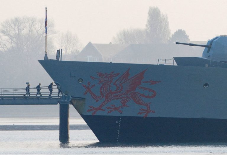 HMS Dragon: Τι έκανε το βρετανικό αντιτορπιλικό τις δυο τελευταίες εβδομάδες στην Κρήτη;