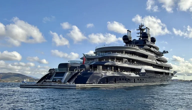 Ρινάτ Αχμέτοφ: Το πιο ακριβό lifestyle ανάμεσα σε στεριά και θάλασσα – Τα 500 εκατ. στο Μονακό και το mega yacht