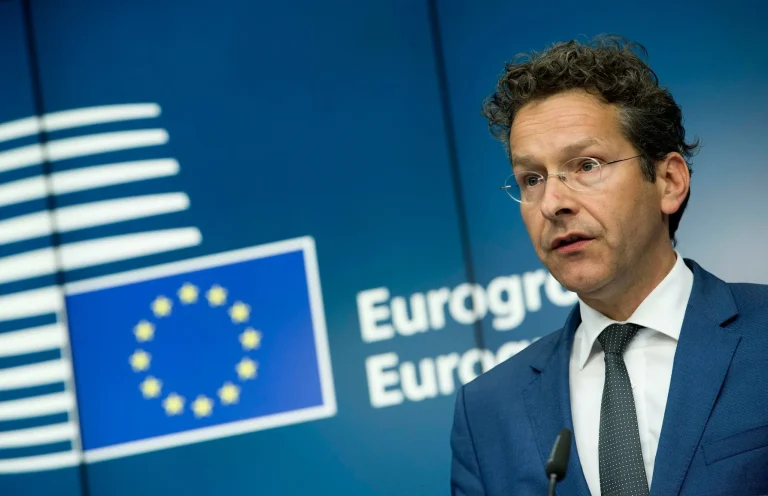 Ο άλλοτε «σκληρός» του Eurogroup τώρα αποθεώνει την Ελλάδα