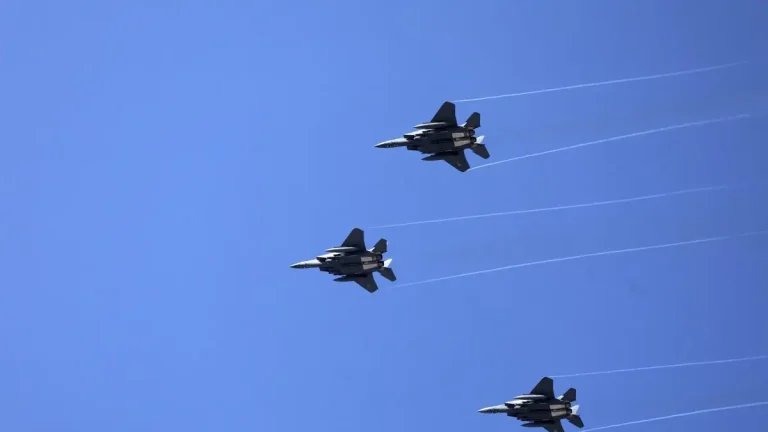 Νότια Κορέα: Πιλότος πλήρωσε 52.900… μία φωτογραφία στον αέρα – Το λάθος που του κόστισε ακριβά