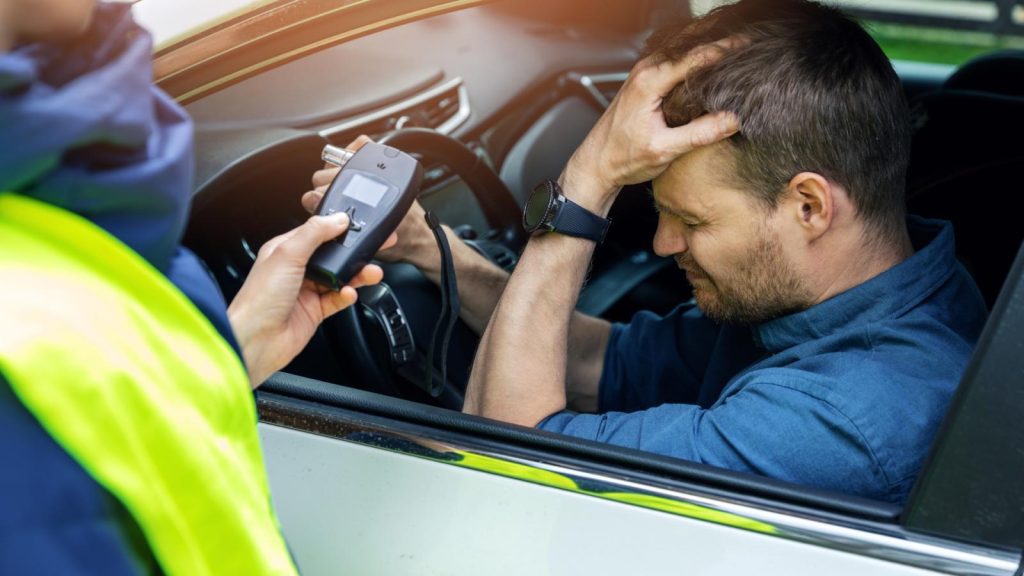 Η πασχαλινή απάτη στους δρόμους: Φθηνά αλκοτέστ, ακριβά λάθη!