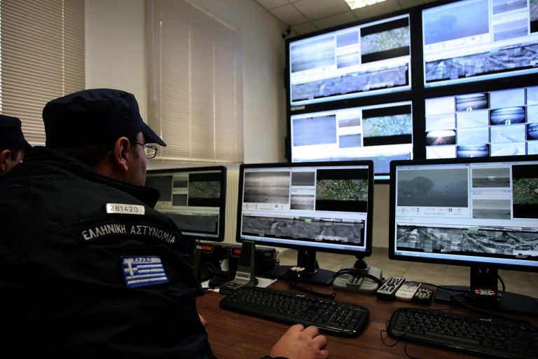 ΕΛ.ΑΣ.: Διαψεύδει τα σενάρια περί «σιγής ασυρμάτου» – «Καμία επίπτωση στην επιχειρησιακή λειτουργία»