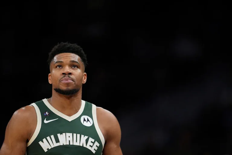 Αντετοκούνμπο και Μπακς: Το μέλλον του Greek Freak σε σταυροδρόμι