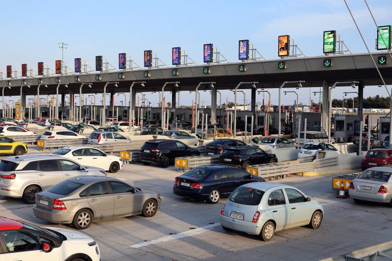 Άρχισαν οι… ουρές της επιστροφής των εκδρομέων του Πάσχα (VIDEO)