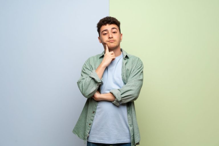 Είμαστε καθόλου καλά; Τα 6 πράγματα που κάνουμε και δεν έχουν πραγματικά καμία λογική