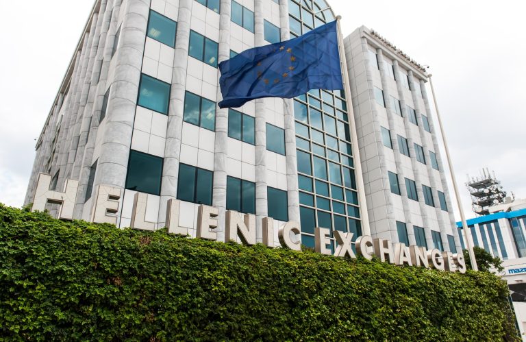 Γιατί οι ξένοι μπορεί να γίνουν… Λούηδες στο ΧΑ! – Δυνατό μέρισμα και από τον ΟΛΘ – Τα θετικά σχόλια για Στουρνάρα – East Village: Η πολυτελής επένδυση που αλλάζει το Ελληνικό