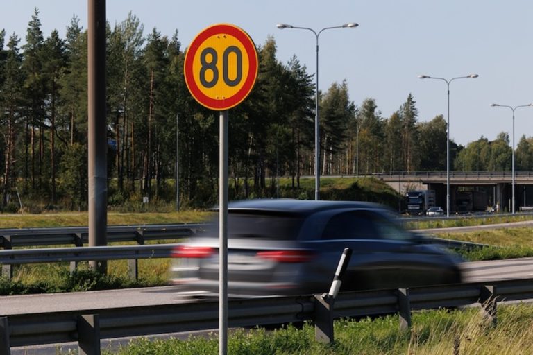 Πρόστιμο – μαμούθ στη Φινλανδία: Οδηγός πλήρωσε 120.000 ευρώ για υπέρβαση ταχύτητας