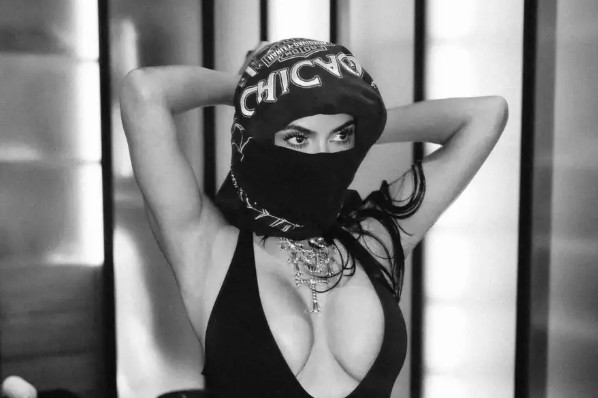 Κιμ Καρντάσιαν: Δείτε την με αποκαλυπτική εμφάνιση στο φεστιβάλ Coachella