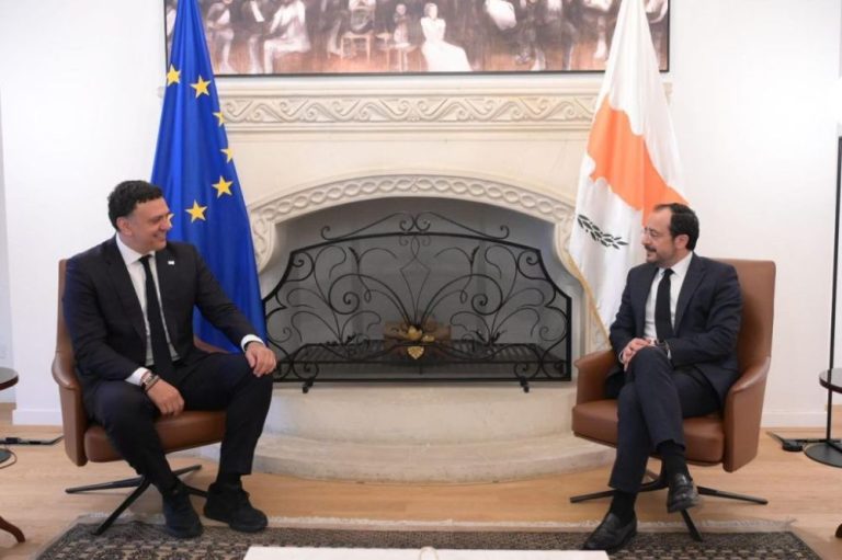 Κικίλιας σε Χριστοδουλίδη: «Eίμαστε δίπλα στους Κύπριους αδελφούς μας» (photo)