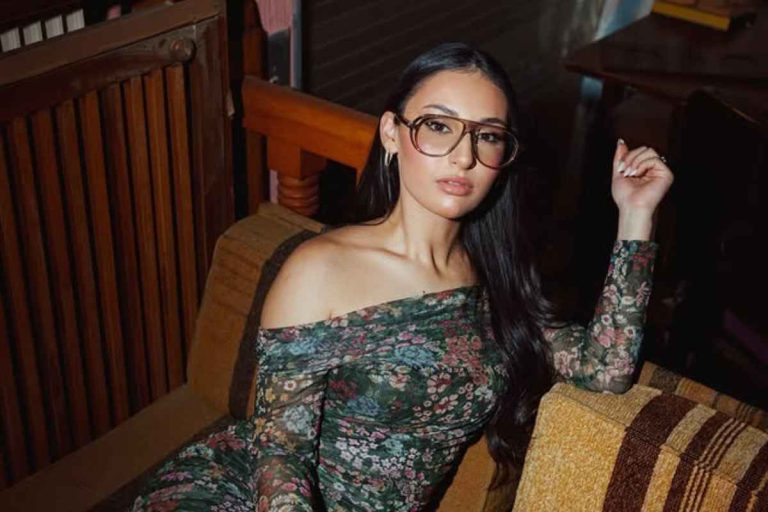 «Πολεμικό σκηνικό» στα δικαστήρια: Η Klavdia στα… μαχαίρια με τον πρώην σύντροφό της για προσωπικές φωτογραφίες