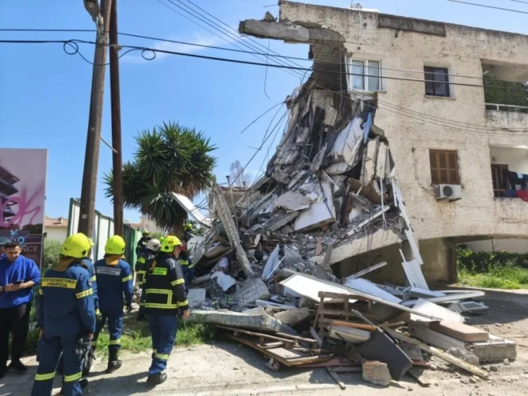 Κύπρος: Κατέρρευσε πολυκατοικία στη Λεμεσό – Αναφορές για εγκλωβισμένους (φώτο)