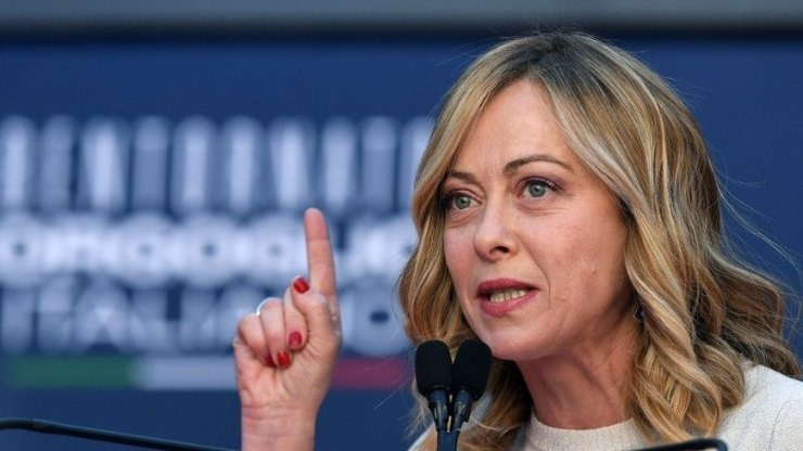 Έξαλλη η Μελόνι με ελβετικά νοσοκομεία που χρέωσαν θύματα της φωτιάς στο Crans-Montana