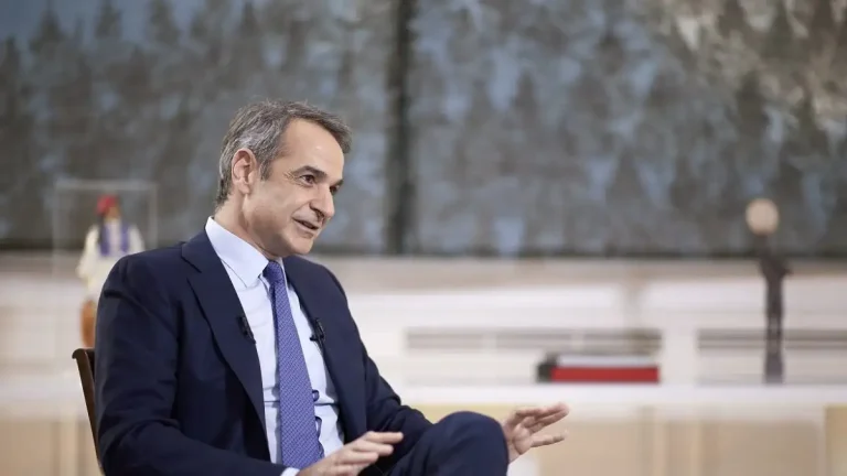 Μέρισμα στους πολίτες, μήνυμα στην αντιπολίτευση: Το διπλό statement Μητσοτάκη