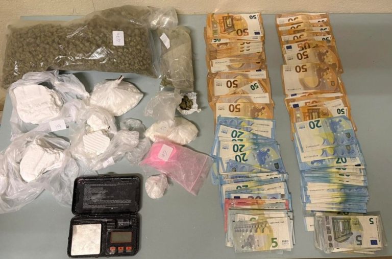 «Ναρκο-καβάτζα» στην Κυψέλη: 28χρονος με ροζ κοκαΐνη και κάνναβη στα χέρια της ΕΛ.ΑΣ.