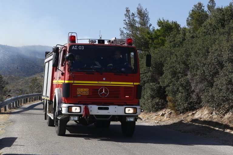 Πάρνηθα: Αυτοκίνητο έπεσε σε γκρεμό – Απεγκλωβίστηκε τραυματισμένος ο οδηγός