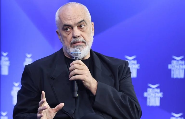 Έντι Ράμα: Έκανα χιούμορ όταν είπα ότι οι Έλληνες δεν είναι απόγονοι του Πλάτωνα (photo+video)