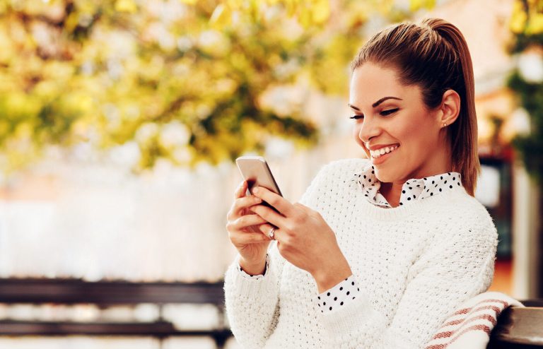 Το μήνυμα μετά το πρώτο ραντεβού: Ποιος πρέπει να κάνει την κίνηση και πότε