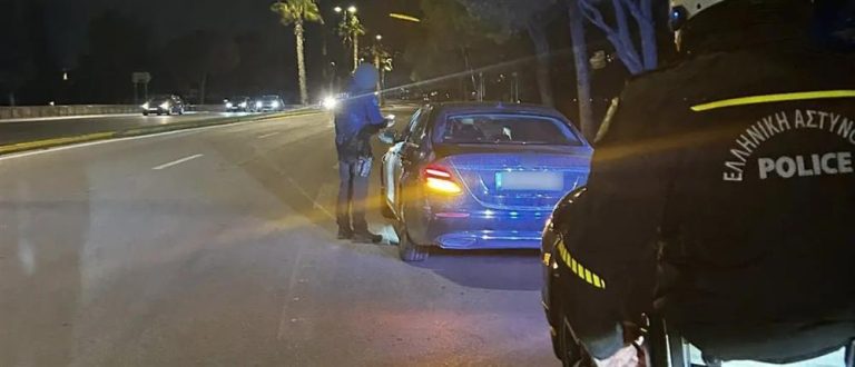 «Βροχή» τα πρόστιμα σε τετραήμερο «σαφάρι» της Τροχαίας στην Αττική (VIDEO & PHOTOS)