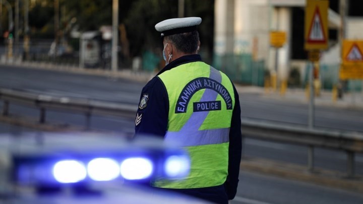 Αττική Οδός: Τον σταμάτησαν χωρίς ζώνη και βρήκαν δίπλωμα αφαιρεμένο για 2.005 ημέρες και αλκοόλ