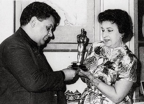 17 Απριλίου 1961: Ο Μάνος Χατζιδάκις γίνεται ο πρώτος Έλληνας που κερδίζει Όσκαρ (video+photo)