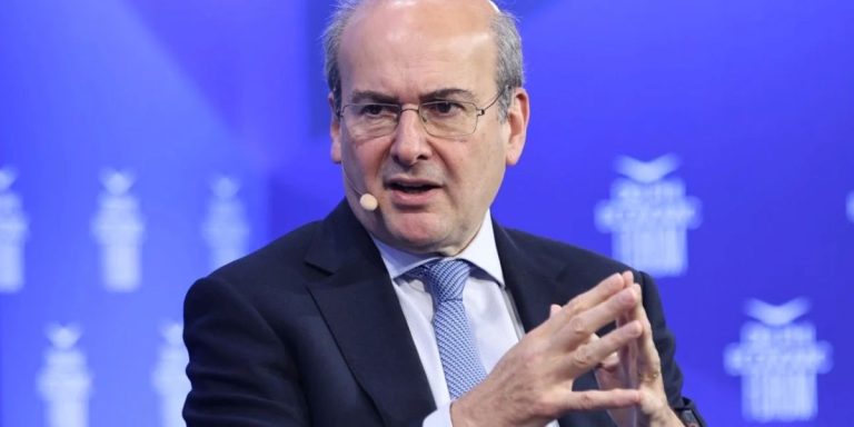 Κωστής Χατζηδάκης: «Όσοι αντιδρούν στις προτάσεις της κυβέρνησης για τη Συνταγματική αναθεώρηση, θα πρέπει να μας πουν τι προτείνουν»