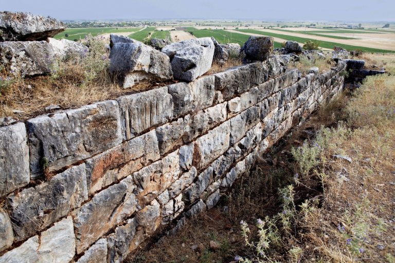 Αποκατάσταση και ανάδειξη της ακρόπολης της Αρχαίας Πέλιννας (Photo)